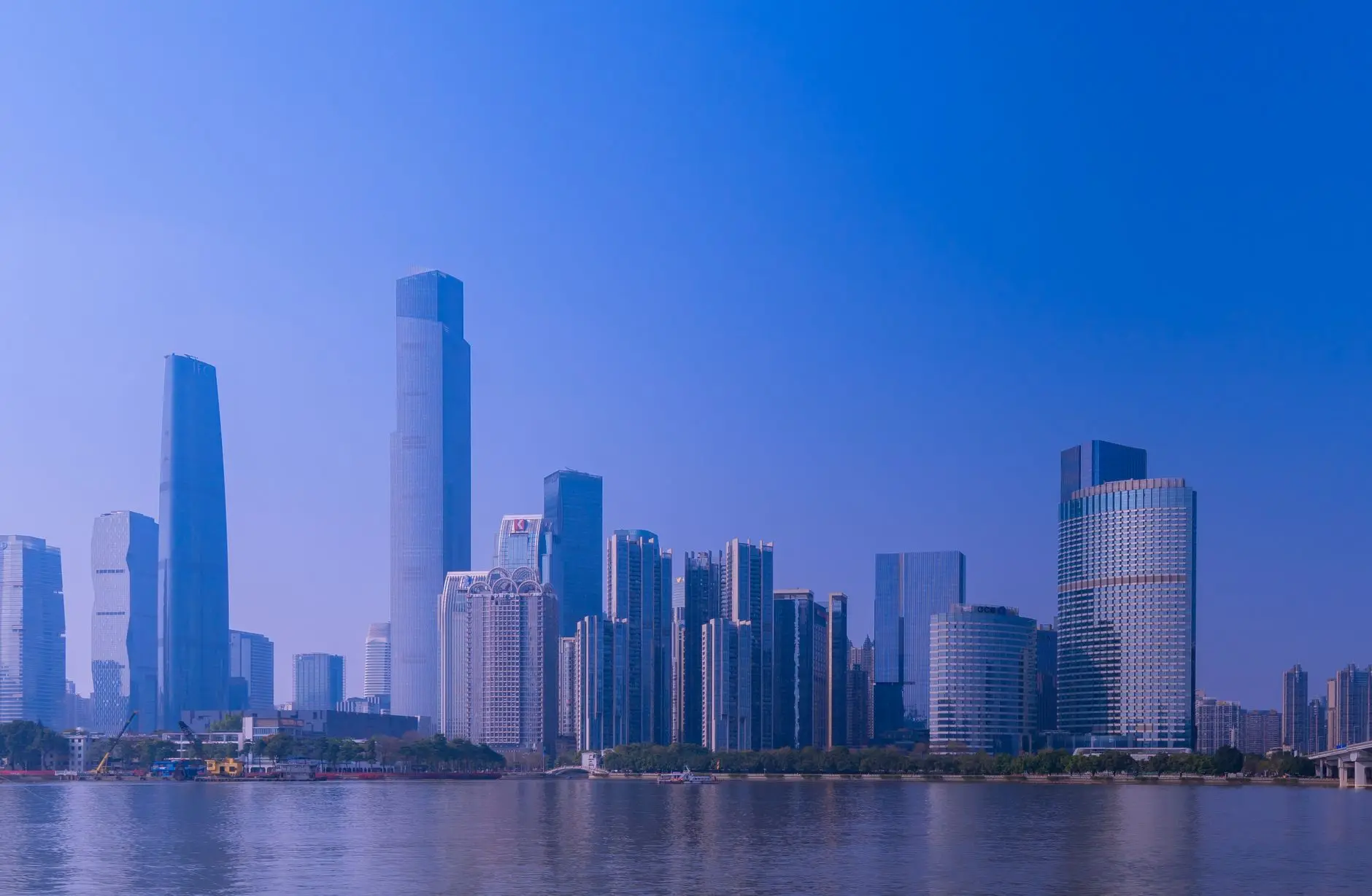 光伏组件清洗周期与清洗方法对发电量的影响研究