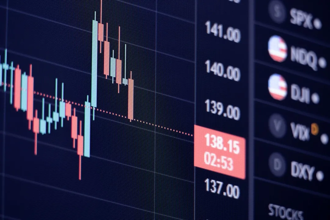 光伏组件灰尘影响发电效率的量化分析与定期清洗方案